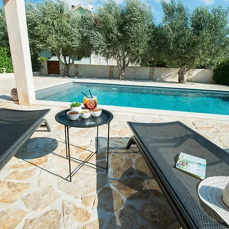 Tatil Evi Antonia With Pool Galovac (Zadar)